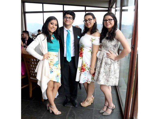 Senior brunch de La Estancia School