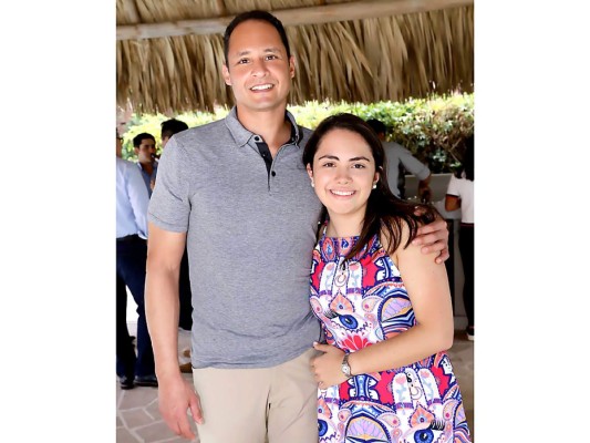 Celebración por el cumpleaños de Sonia Patricia Castillo Casanova