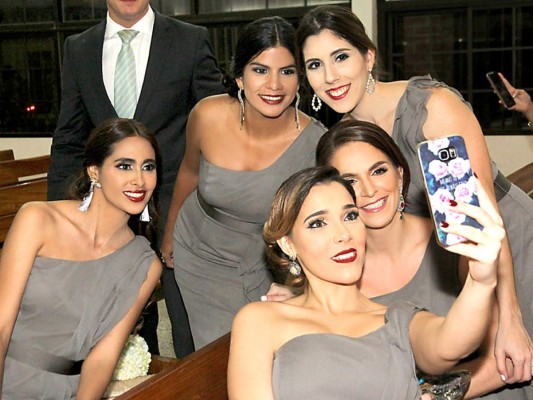 La boda religiosa de Abel Fonseca y Claudia López
