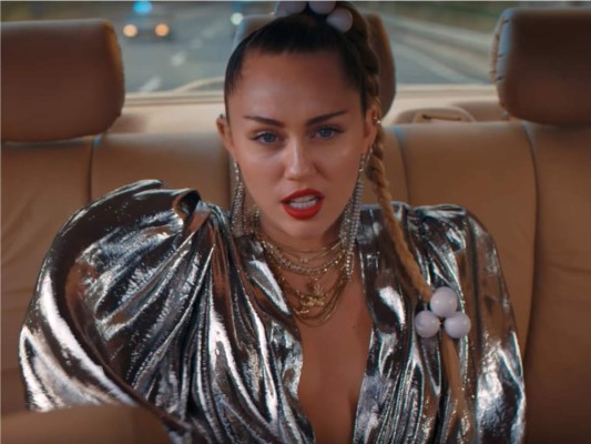 Nothing Breaks Like A Heart - Mark Ronson ft Miley Cyrus