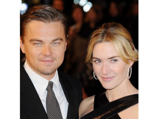 Junto a Kate Winslet, su co protagonista en Titanic, donaron todas las ganancias del clásico film a un asilo de ancianos.
