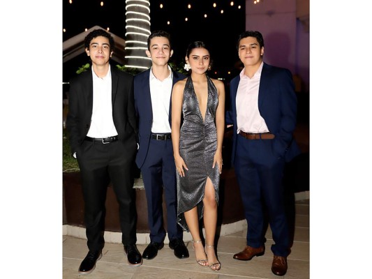 Darwin Romero, Uriel Valladares, Mía Juárez y Leonardo Vásquez