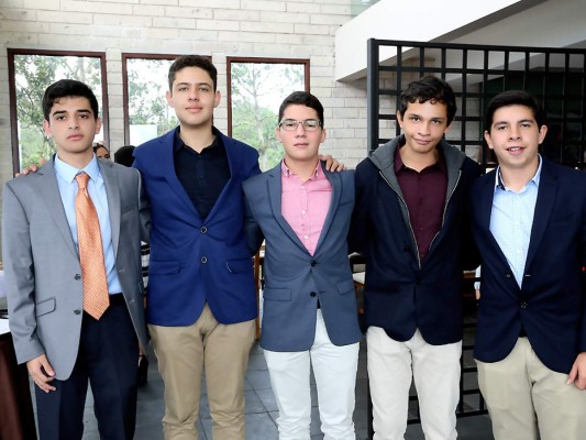 Senior breakfast de la Macris School  