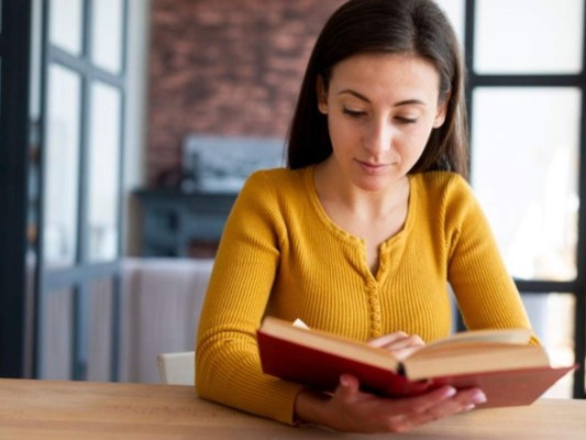 Para las madres amantes de la lectura, un libro le fascinará.
