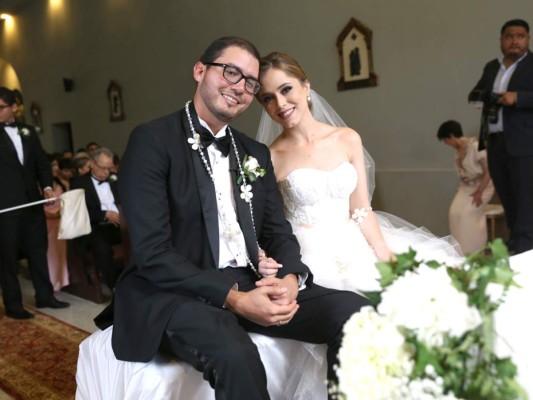 La boda de María José Alvarenga y José Raúl Durón