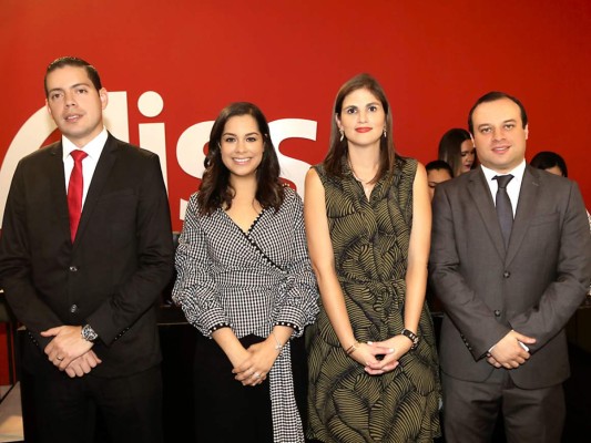 Aliss inaugura tienda en Mall Multiplaza