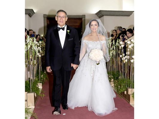 La boda eclesiástica de Ricardo Rivera y Arlene Imendía