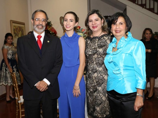 Cena de graduación seniors 2016 Centro Escolar Antares