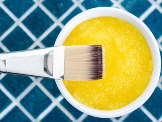 Mascarilla de mango: El mango contiene propiedades que ayudan a mejorar la circulación de las raíces, elimina la caspa y acondiciona el cabello.