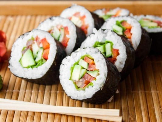 Aprende a hacer rollos de sushi vegetarianos