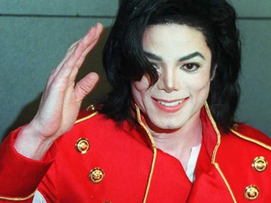 Muchos dicen que Michael Jackson planeo fingir su propia muerte a causa de un paro cardiaco para poder empezar desde cero una vida como cualquier otra persona. De esa manera lograr enterrar para siempre los casos de abuso infantil a los que se enfrentaba.