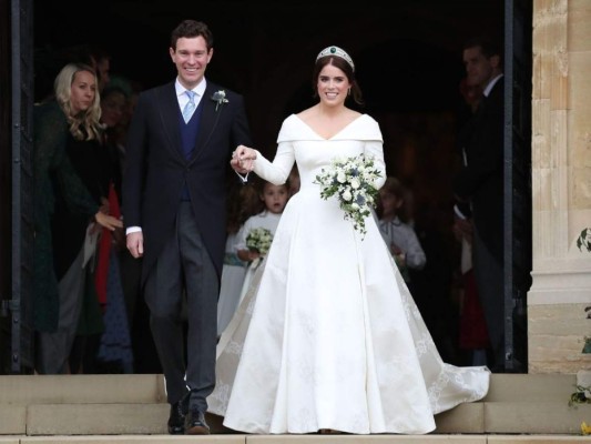 La Princesa Eugenia, la hija menor del Príncipe Andrew y Sarah Ferguson, contrajo matrimonio con Jack Brooksbank en octubre de 2018.