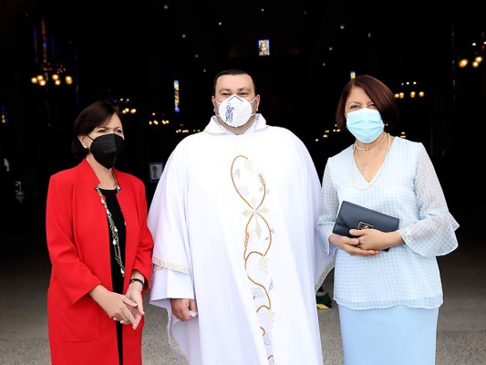 Misa para los seniors 2021 de Macris School