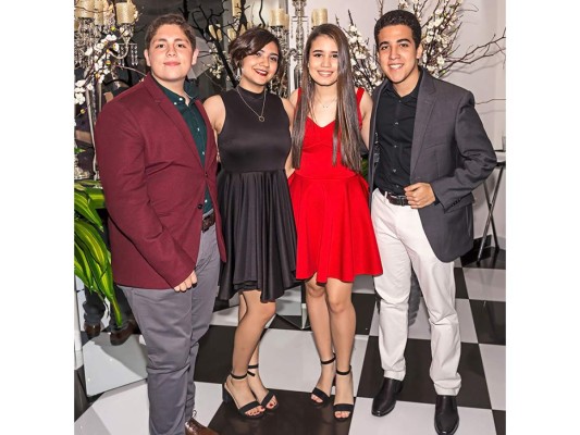 La generación 2019 de Seran School celebra su dinner  