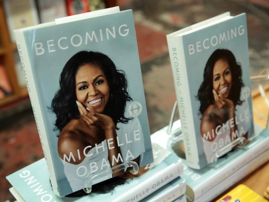 <br/>Becoming fue el libro de no ficción más vendido del 2018 en países como Estados Unidos, Francia o el Reino Unido, se tradujo a más de 30 idiomas y superó los 10 millones de ejemplares vendidos, con un argumento que gira alrededor de los altibajos cotidianos de la experiencia de Michelle Obama como una de las primeras damas más mediáticas del mundo.<br/>