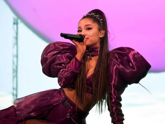 Ariana Grande cancela concierto por enfermedad