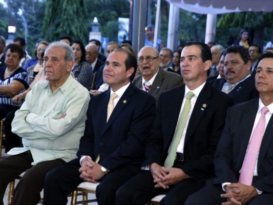 Brindis por Martha Susana Oviedo