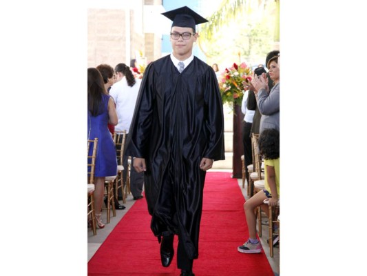 Graduación de los seniors de la Discovery School