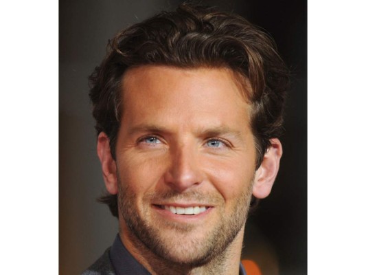 El guapo actor cada vez más pasa a formar parte de la élite de Hollywood.Bradley Cooper no deja de sorprender con su mejor arma para la conquista sus hermosos ojos azules
