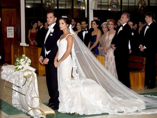 La boda religiosa de Abel Fonseca y Claudia López
