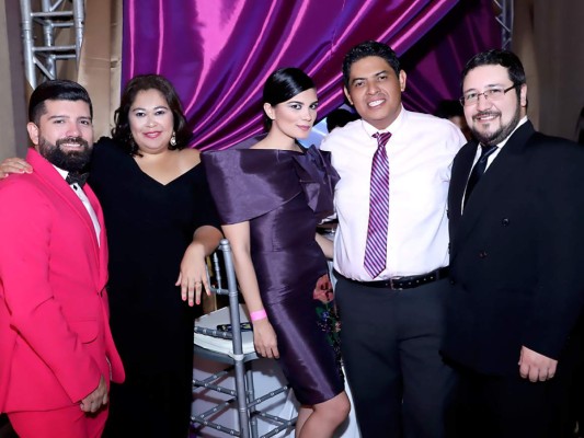 Jerry Cárcamo, Brenda Ortez, Ethel Valladares, José Luis Alvarenga y Denis Melara
