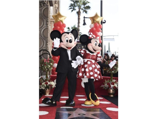 Minnie Mouse obtiene su estrella en el Paseo de la Fama de Hollywood