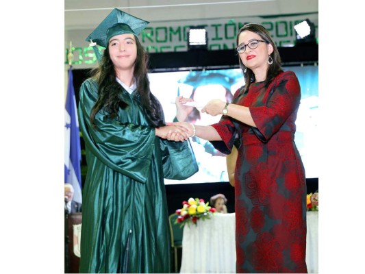 Graduación de los Seniors 2019 de Elvel School