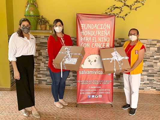 Entrega de donativo de 300 mascarillas by Apoyar Está De Moda