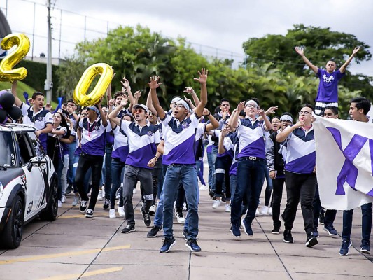 Seniors Entrance de la Macris School 2020