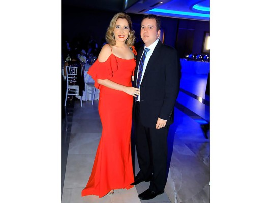 Tulio Cálix y Daniela Beltrán unen sus vidas en sagrado matrimonio&nbsp;&nbsp;