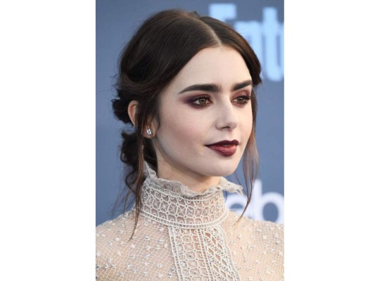 2017: Lily Collins