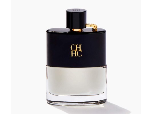 El hombre CH Men Privé posee una misteriosa pasión, un encanto irresistible. De gustos selectivos, rodeado de posibilidades, un hombre de mundo que sabe lo que quiere y cómo conseguirlo. La verdadera esencia de un perfecto seductor. Su aroma es provocativo y sensual, embriagador por su notas de whisky y cuero. Moderno y rico, con matices cálidos y especiados.