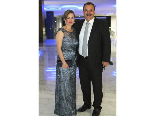 Dania y Oscar Benitez.