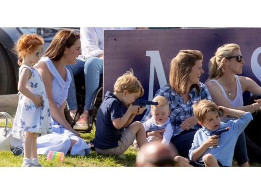 Kate Middleton criticada por polémicas fotos del Príncipe George