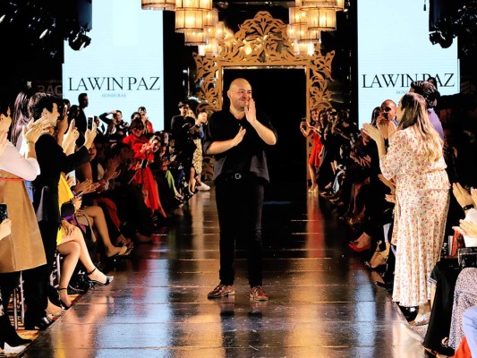 Lawin Paz Hechiza la pasarela de Estilo Moda 2019