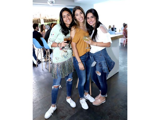 Celebración por el cumpleaños de Sonia Patricia Castillo Casanova