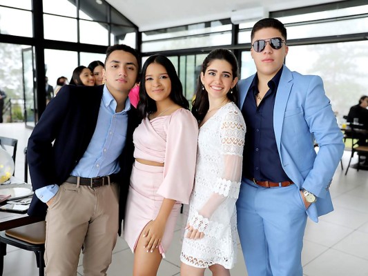 Jesús Benítez, Laura Gómez, Valentina Centeno y Allan Portillo