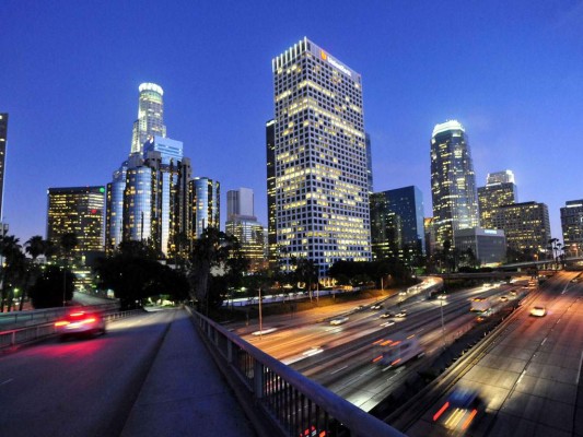 Los Ángeles. Visita la 'Ciudad de Ángeles', vive la magia de Hollywood y mira las estrellas más brillantes de Tinsel Town.