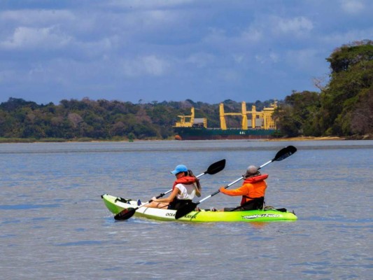 Kayak en el Canal de Panamá