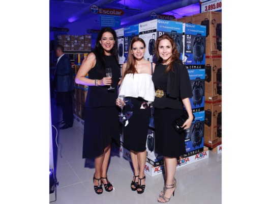 Acosa inaugura megatienda en San Pedro Sula  