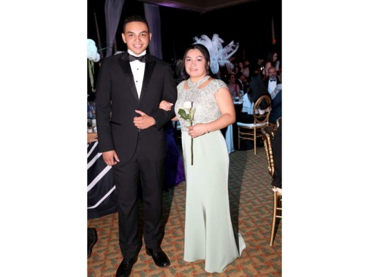 Desfile de los Seniors 2017 Del Campo International School