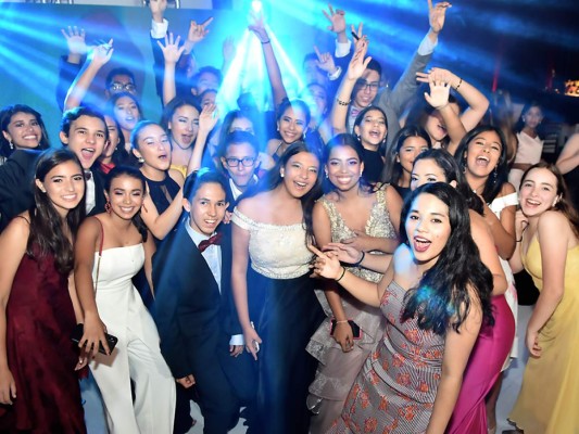 Inolvidable fiesta de quince años de Emily Cano