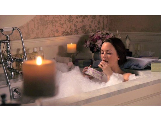 1. Día de spa: Exfolia tu piel, regálate una sesión de masajes, chocoterapia, revitaliza tu cutis con alguna mascarilla, sin duda relajarte será una muy buena opción para hacerte feliz