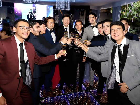 Grand night de los seniors '21 de DelCampo International School