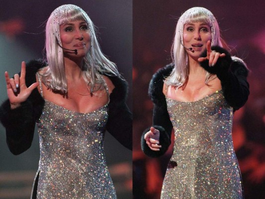 1999<br/>Cher en los Brits Awards 1999. La artista cantó Believe, la canción que marcó su regreso a la música.<br/>