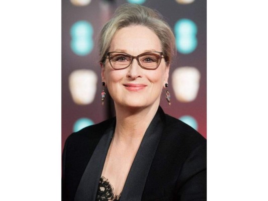Meryl Streep<br/>La actriz más premiada del cine también tuvo que enfrentar sexismo y malos tratos en sus inicios por parte productores en la industria del cine. Y es que Meryl Streep cuenta que a los 27 años acudió a un casting con el productor Dino De Laurentiis quien hizo comentarios en italiano sobre lo fea que era Streep, quien sabía el idioma y entendió a la perfección lo que estaba diciendo sobre ella. ''Siento que creas que soy demasiado fea, pero esa es solo tu opinión... me voy a buscar una más amable'', le contestó Meryl.<br/>