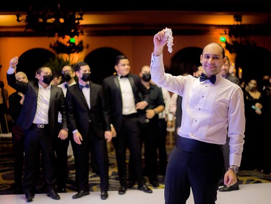 La boda de Azaria Martínez y Fernando Torres
