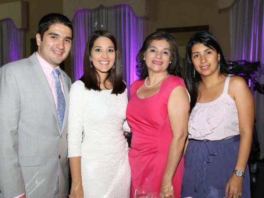 Cena rosa en Casa Presidencial