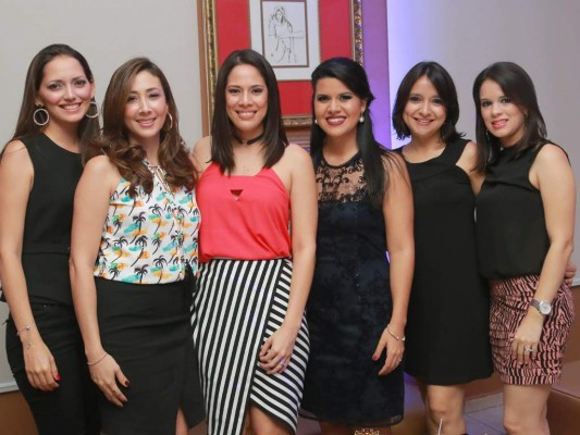 Joyce y Angie Maalouf, Janina Handal, Gaby Montalvan, Elena Lardizabal y Cynthia Ramírez.