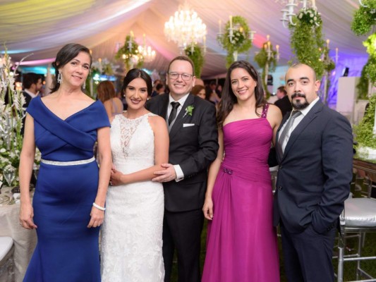 La boda de Alfredo Tábora y Laura Morales